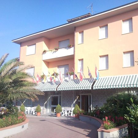 Hotel Trasimeno Bittarelli Castiglione del Lago Exterior photo